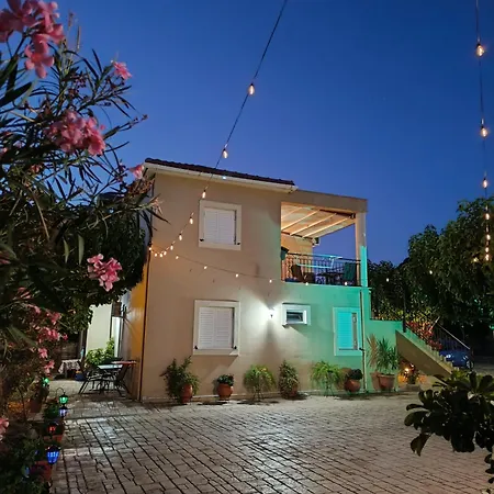 Eirini- Ioanna Apartment